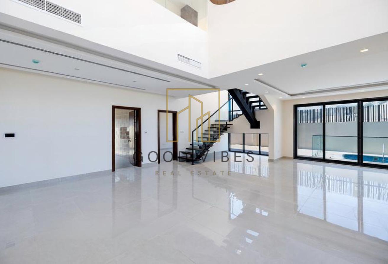 Spacious | Elegant | Custom-Built | 5-BedroomVilla photo 5