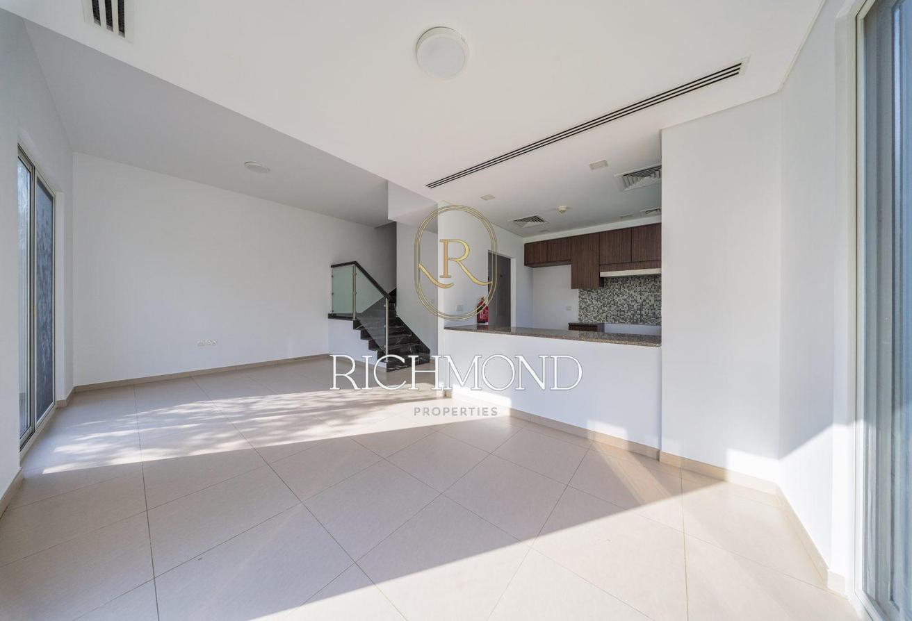 Well Maintained | Type A | End-Unit photo 5