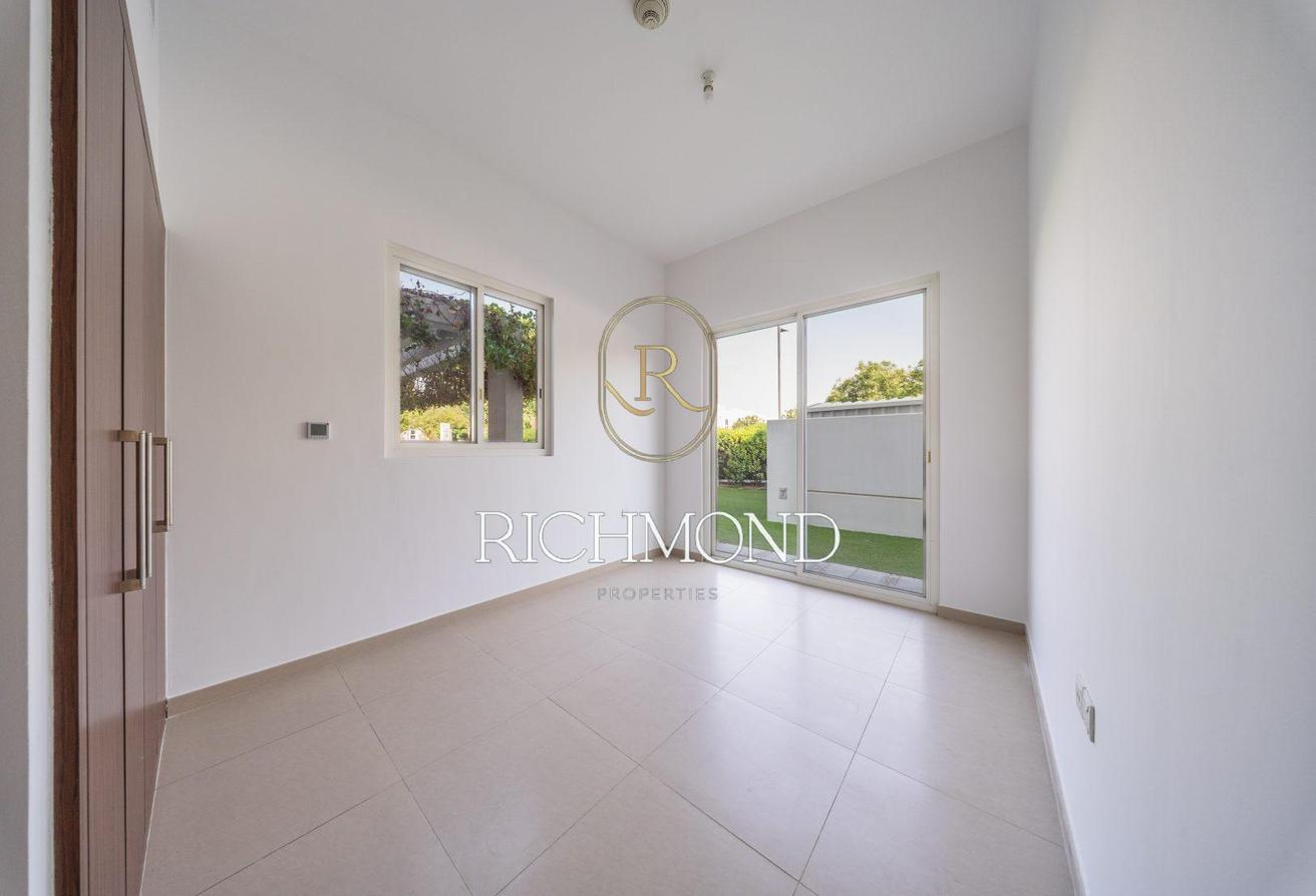 Well Maintained | Type A | End-Unit photo 10