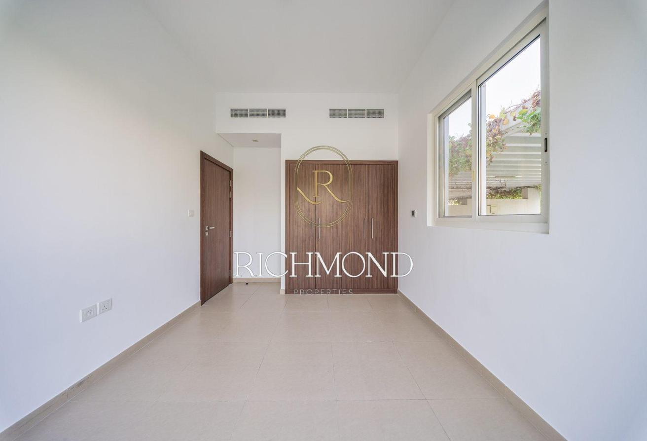 Well Maintained | Type A | End-Unit photo 12