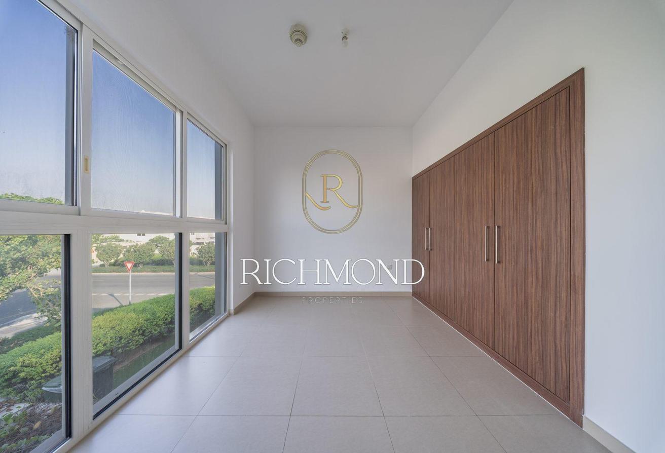 Well Maintained | Type A | End-Unit photo 14