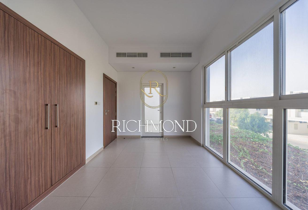 Well Maintained | Type A | End-Unit photo 11