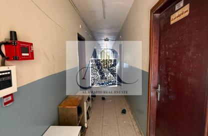 سكن عمال - استوديو - 8 حمامات للايجار في الجرف 3 - الجرف - عجمان وسط المدينة - عجمان