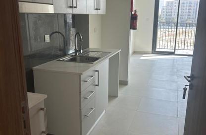 Apartment - Studio - 1 for rent in Maryam Island - Al Khan - Sharjah