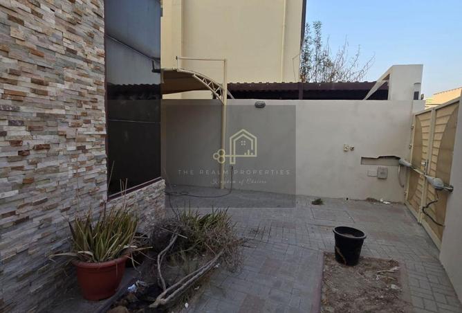3 BR Villa Mirdif Hills with Pool photo 2