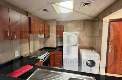 Apartment - Studio - 1 Bathroom for rent in University View - Dubai Silicon Oasis - Dubai