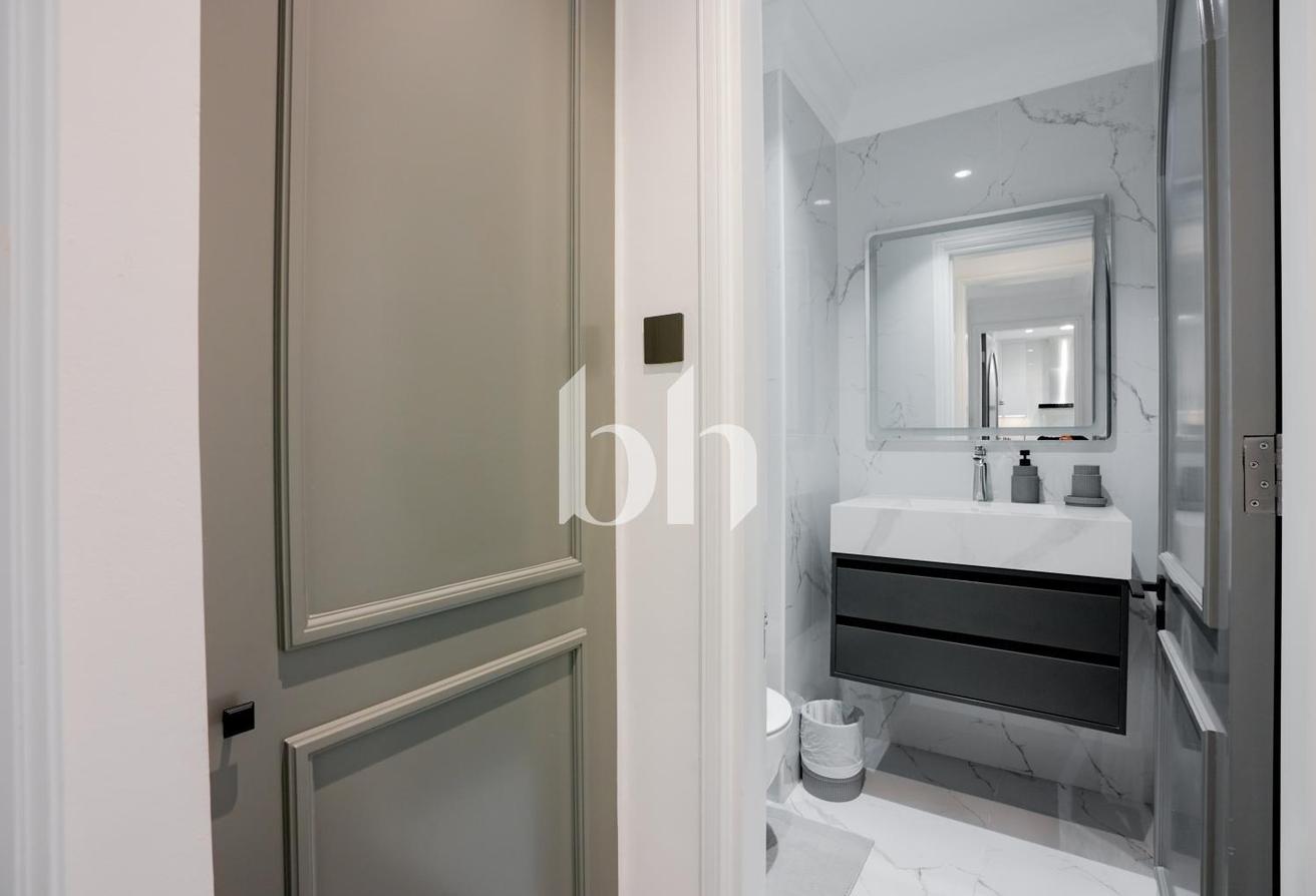Furnished | Burj Khalifa View | Upgraded photo 14