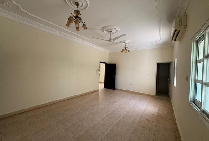 100422114 - Property Image 2