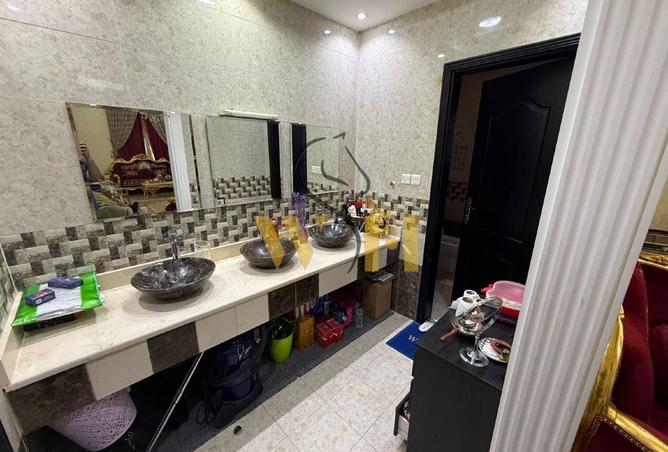 113724220 - Property Image 3
