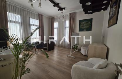 Villa - Studio - 1 Bathroom for rent in Umm Suqeim 1 Villas - Umm Suqeim 1 - Umm Suqeim - Dubai