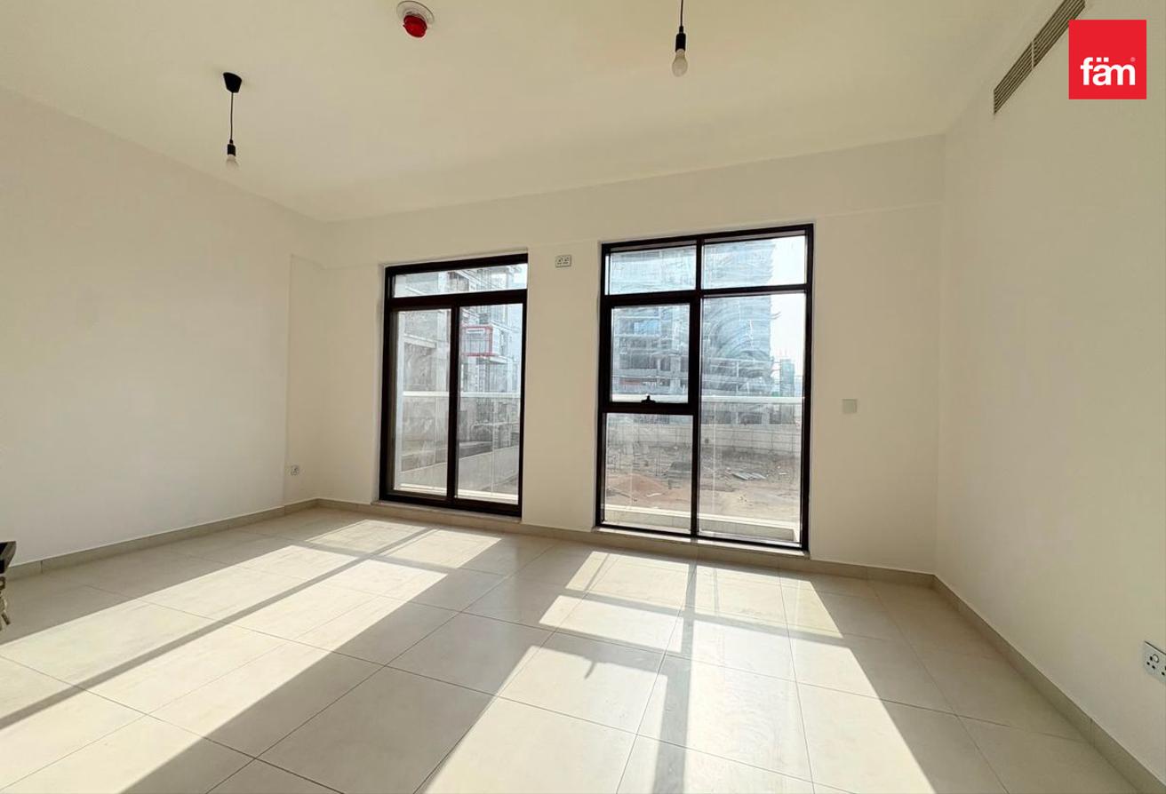 Bright & Spacious Prime Location Upgraded To 2br photo 7