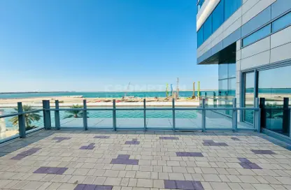 شقة - 3 غرف نوم - 4 حمامات للايجار في مساكن لامار - برج السيف - شاطئ الراحة - أبوظبي