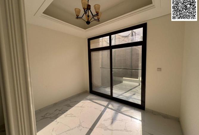 74240409 - Property Image 3