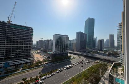 Apartment - 2 - 3 for rent in SOL Avenue - Business Bay - Dubai