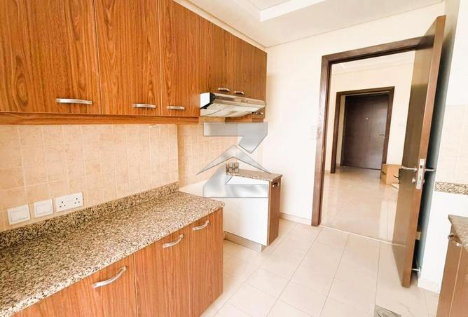 74253772 - Property Image 3