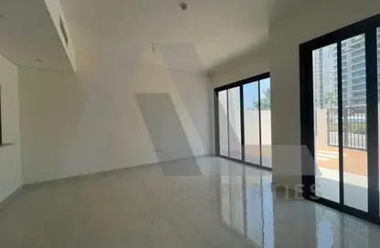 تاون هاوس - 2 غرف نوم - 4 حمامات للايجار في فيلات ماربيلا الثانية - ماربيا - ميناء العرب - راس الخيمة - رأس الخيمة