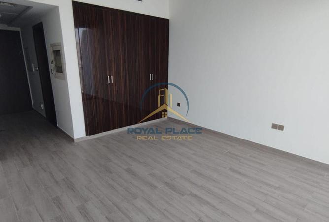 114159363 - Property Image 3