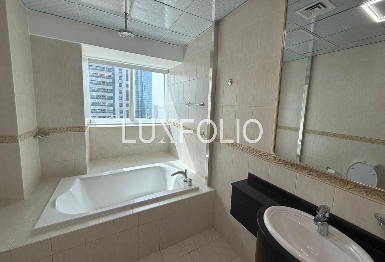 Palm View | Upgraded | Furnished photo 13