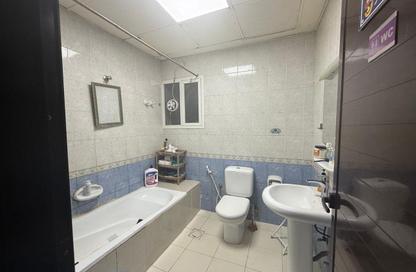 Apartment - 2 Bedrooms - 2 Bathrooms for rent in Al Serra Residential Area - Umm Al Quwain