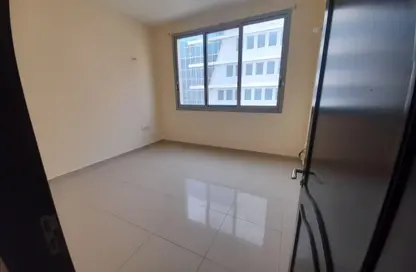 شقة - 2 غرف نوم - 2 حمامات للايجار في شعبية 9 - شعبية - مصفح - أبوظبي