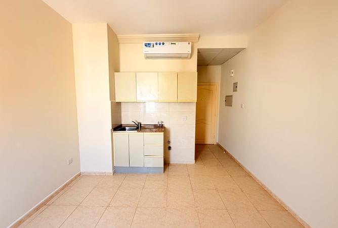 121979420 - Property Image 3