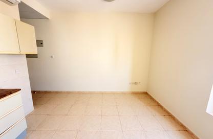 Apartment - Studio - 1 Bathroom for rent in Fire Station Road - Muwaileh - Sharjah