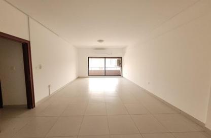 Apartment - 3 - 3 for rent in Zabeel Building - Al Karama - Dubai
