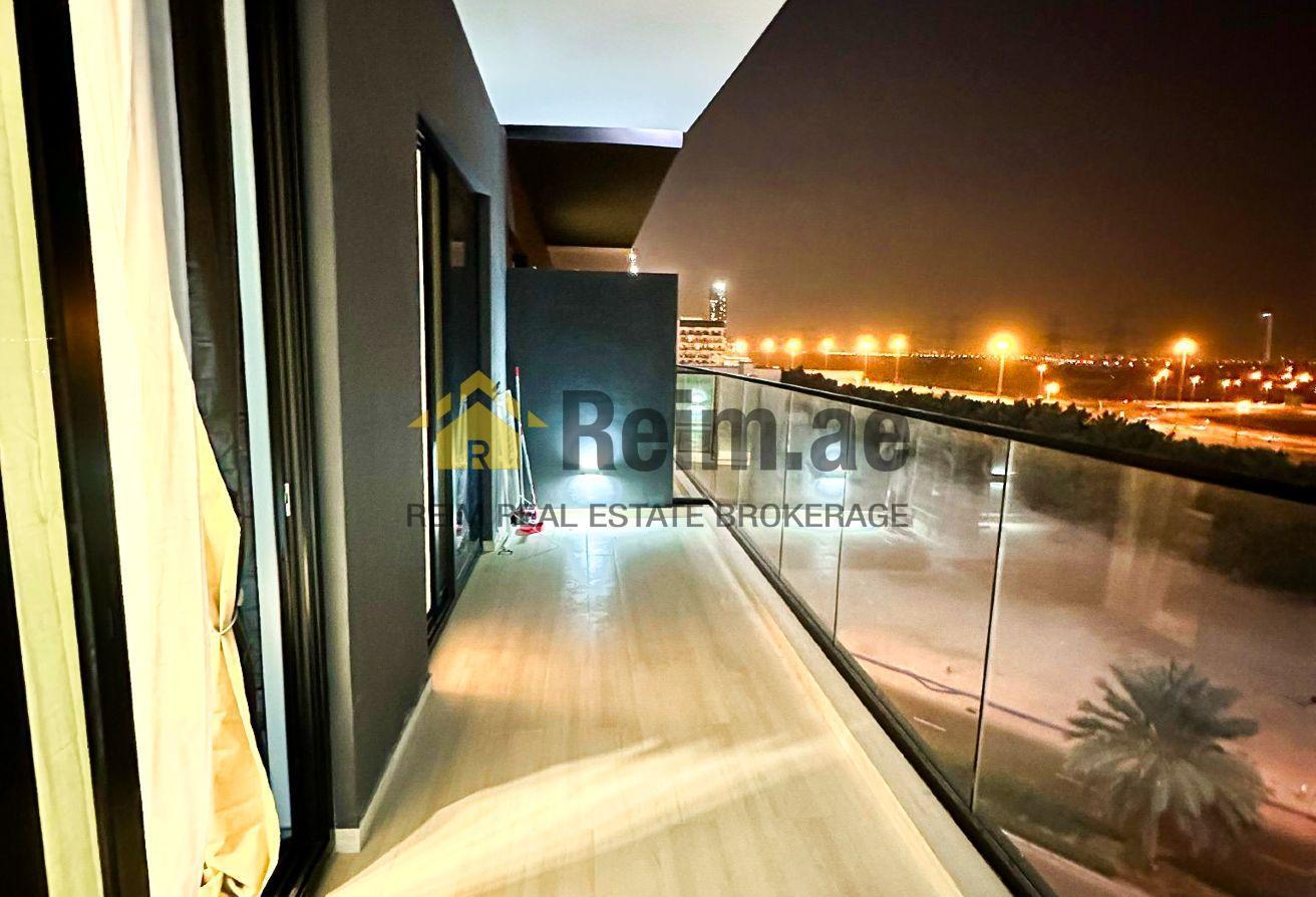 12 Cheques | Open View | Brand New Building photo 4