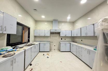 Villa - 7+ Bedrooms - 7+ Bathrooms for rent in Al Aweer 1 - Al Aweer - Dubai