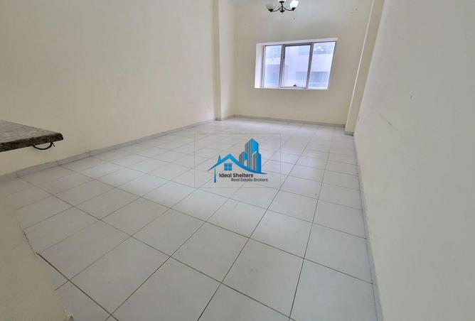 Close to School Modern Design Studio With parking