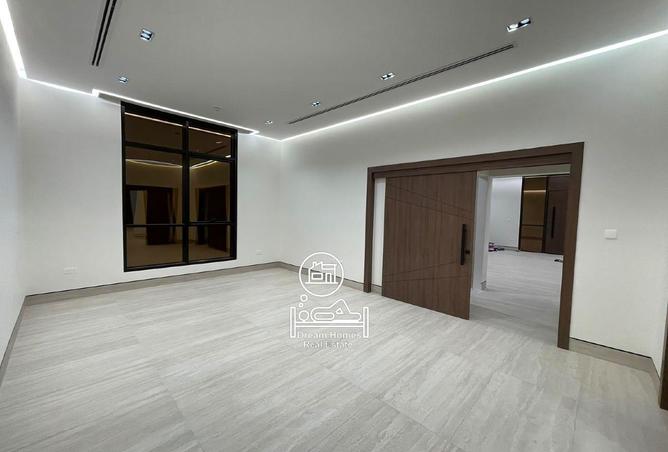 6-bed villa in Zayed City (Khalifa City C) · Brand new — photo 2