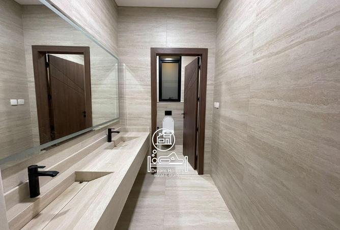 6-bed villa in Zayed City (Khalifa City C) · Brand new — photo 3