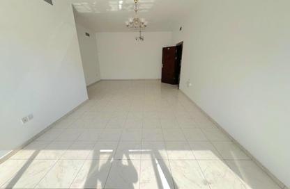 Apartment - 2 Bedrooms - 2 Bathrooms for rent in Al Wahda Building - Al Majaz 2 - Al Majaz - Sharjah
