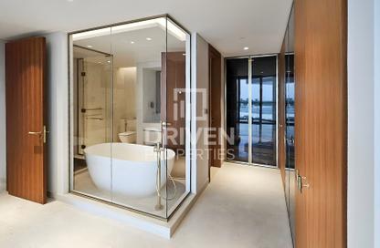 Apartment - 2 - 3 for sale in Ellington Beach House - The Crescent - Palm Jumeirah - Dubai