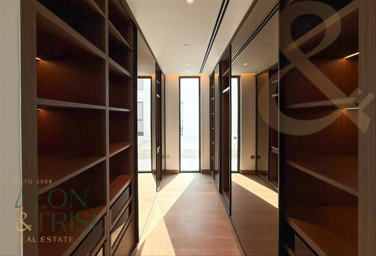 4BR Luxurious Villa | Brandnew | On Park photo 3