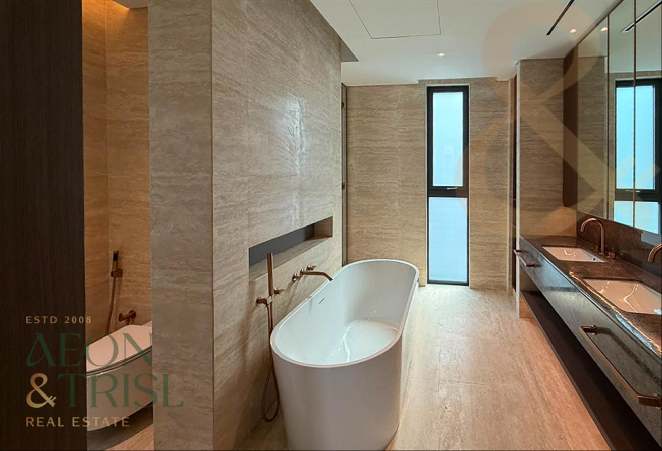 4BR Luxurious Villa | Brandnew | On Park photo 15