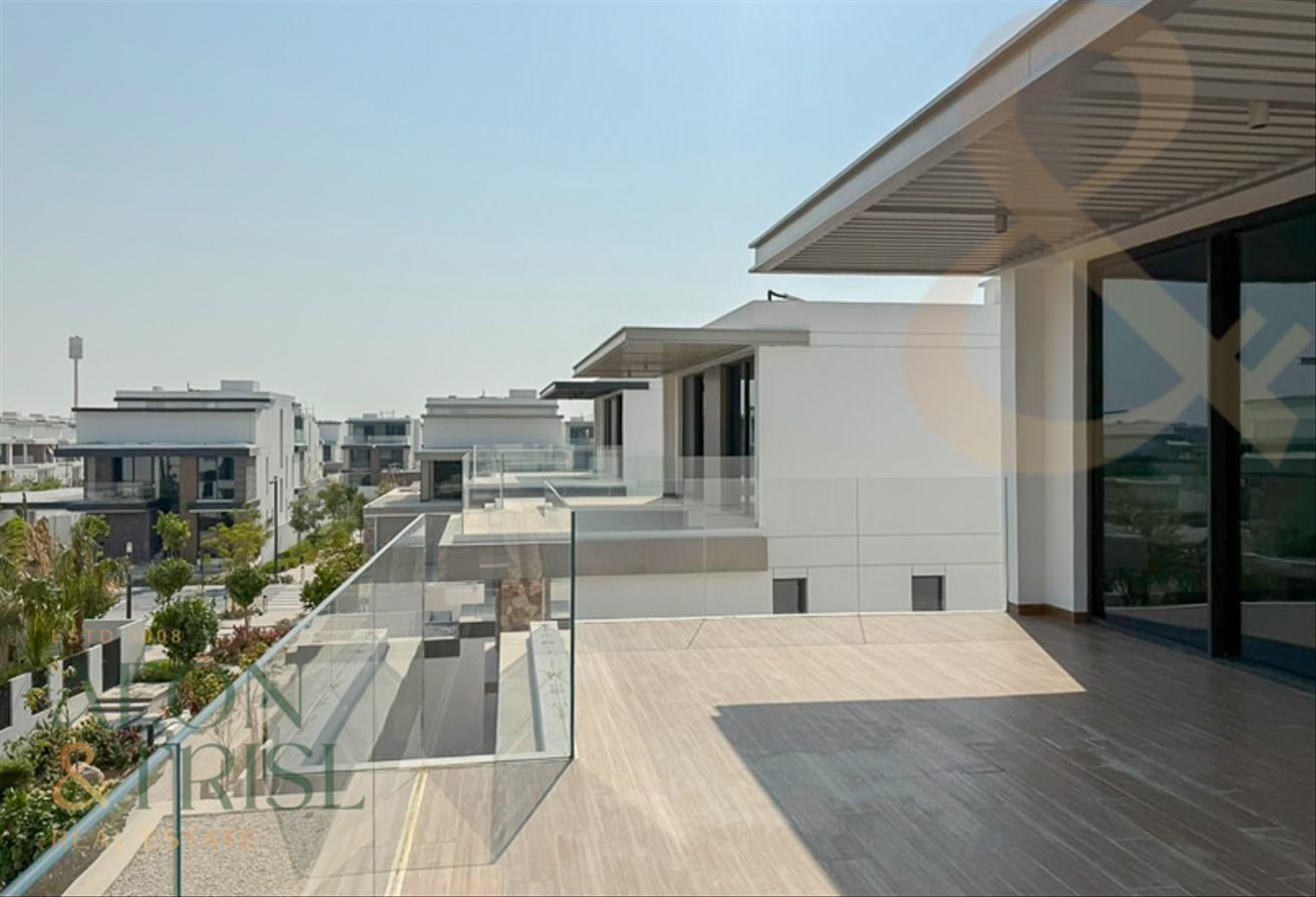 4BR Luxurious Villa | Brandnew | On Park photo 5