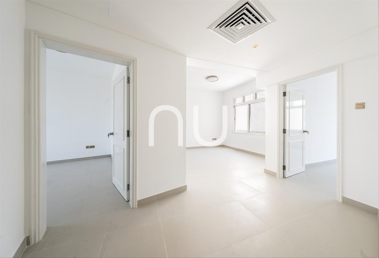 Upgraded Villa with Private Pool in Prime Location photo 25