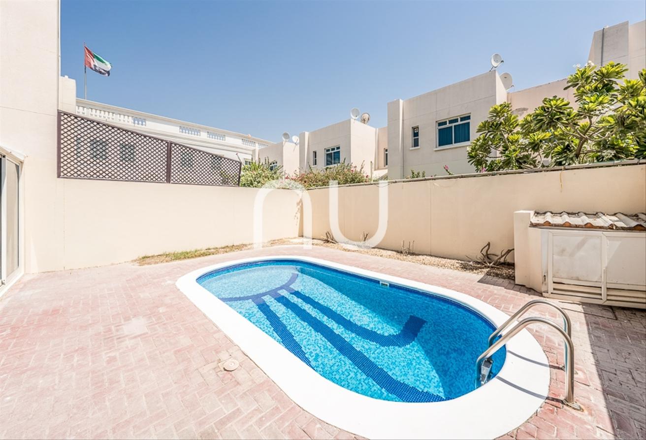 Upgraded Villa with Private Pool in Prime Location photo 28
