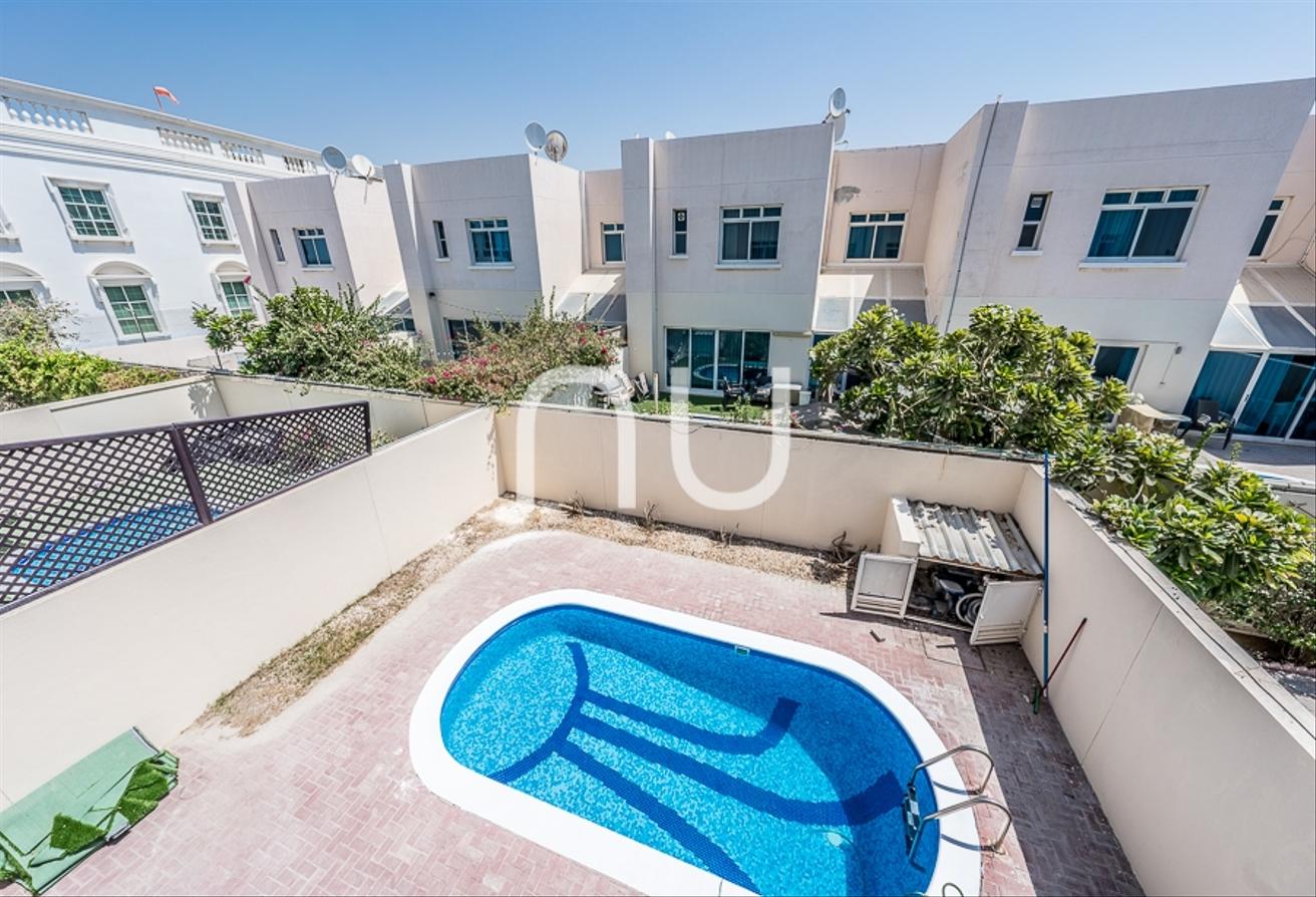 Upgraded Villa with Private Pool in Prime Location photo 27