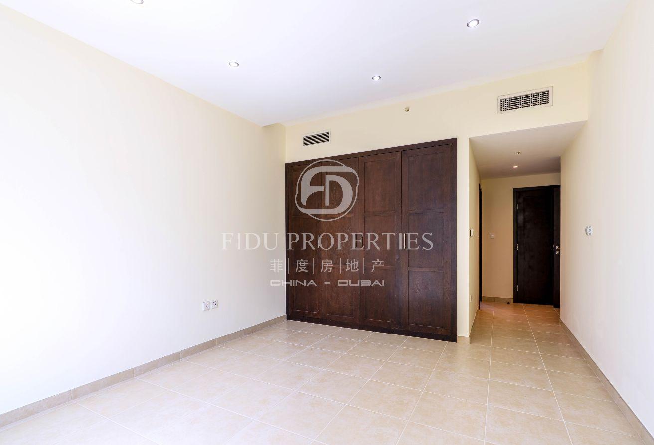 Stunning Burj Khalifa View |High Floor | Vacant photo 9