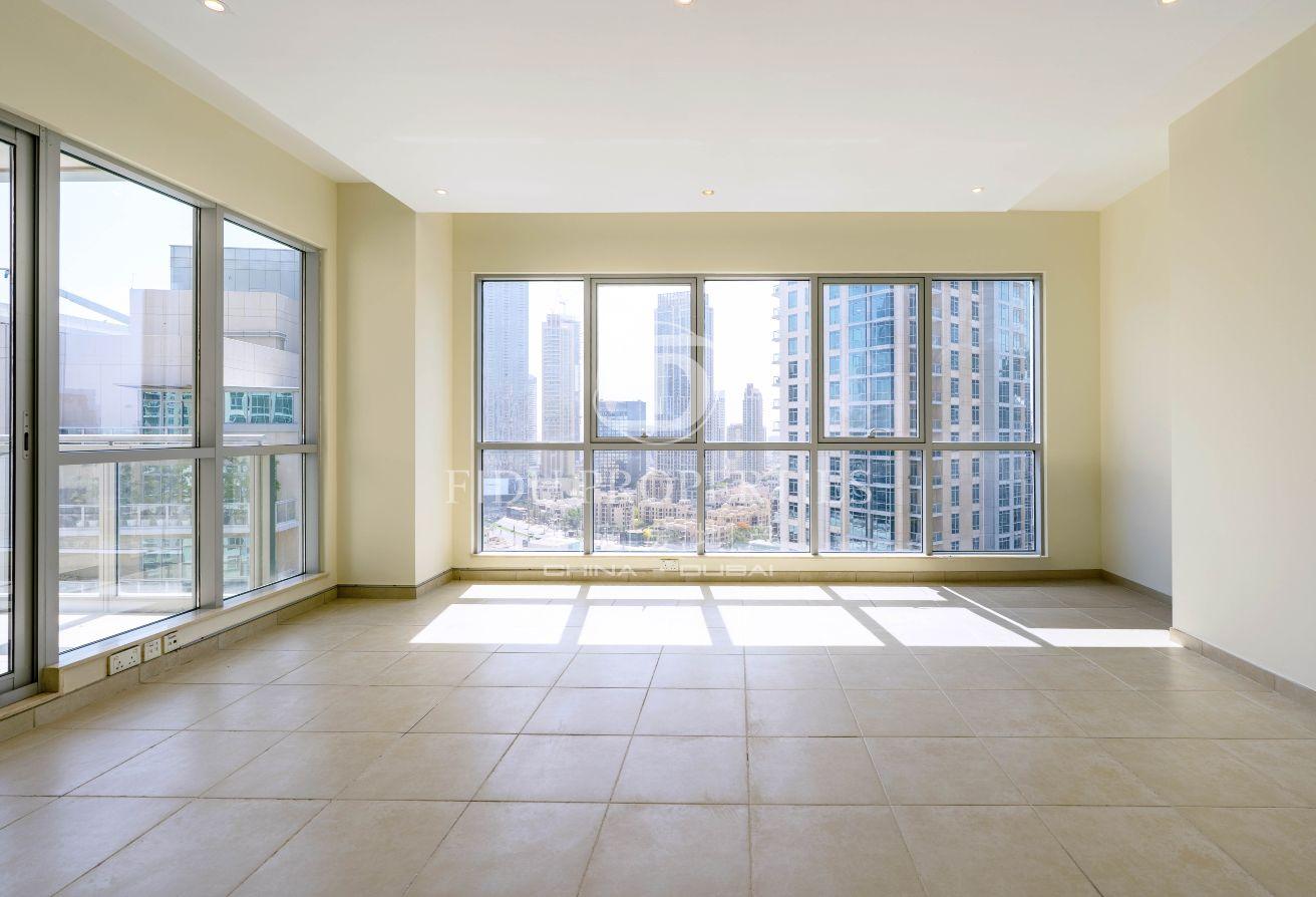 Stunning Burj Khalifa View |High Floor | Vacant photo 4