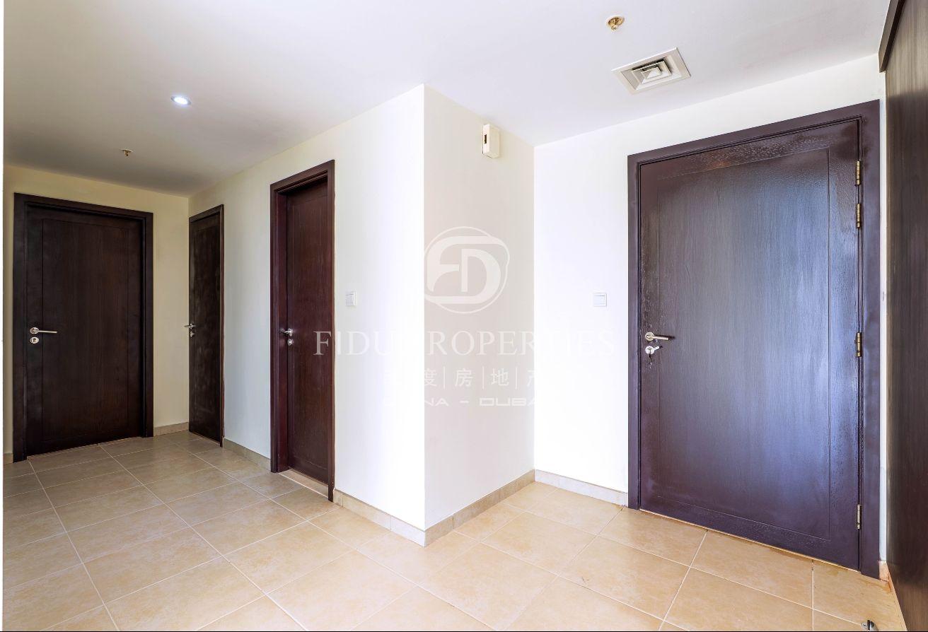 Stunning Burj Khalifa View |High Floor | Vacant photo 8