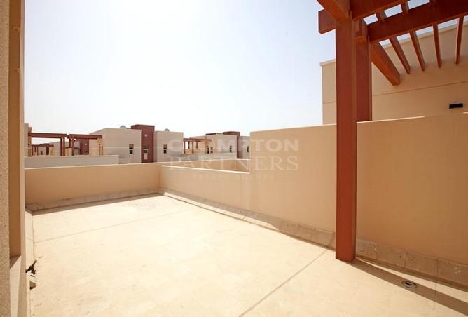 2OlUwyUeA9A - Property Image 2