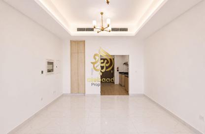 Apartment - Studio - 1 for rent in Iliyaa Tower 4 - Jumeirah Garden City - Al Satwa - Dubai