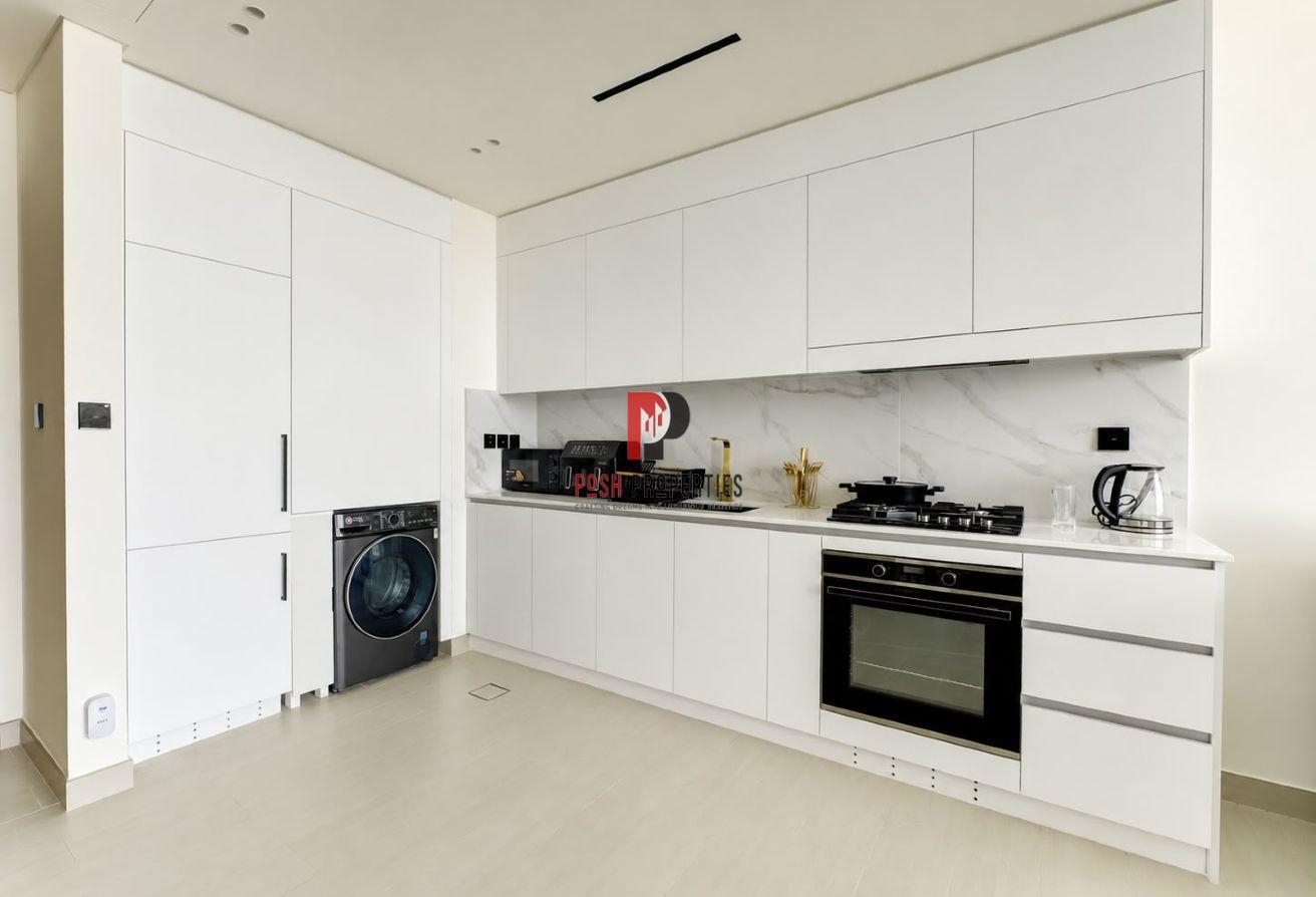 Multiple cheques l Fully furnished l Pool view photo 3