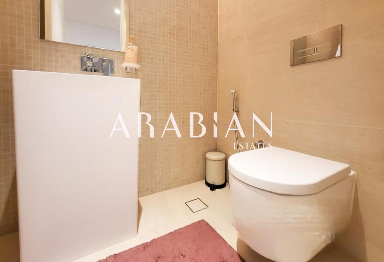 Vacant | Upgraded | Fully Furnished photo 12