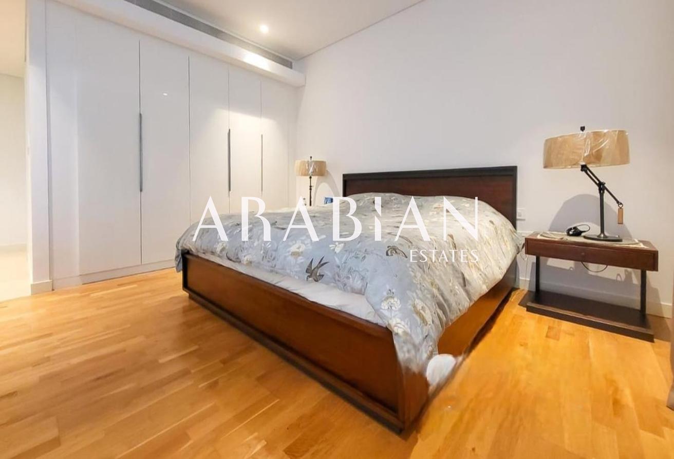 Vacant | Upgraded | Fully Furnished photo 9
