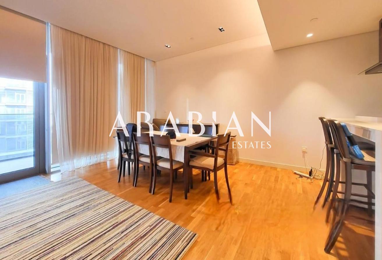 Vacant | Upgraded | Fully Furnished photo 5