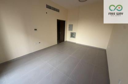 Apartment - 1 - 2 for rent in Al Jurf 3 - Al Jurf - Ajman Apartment - 1 - 2 for rent in Al Jurf 3 - Al Jurf - Ajman